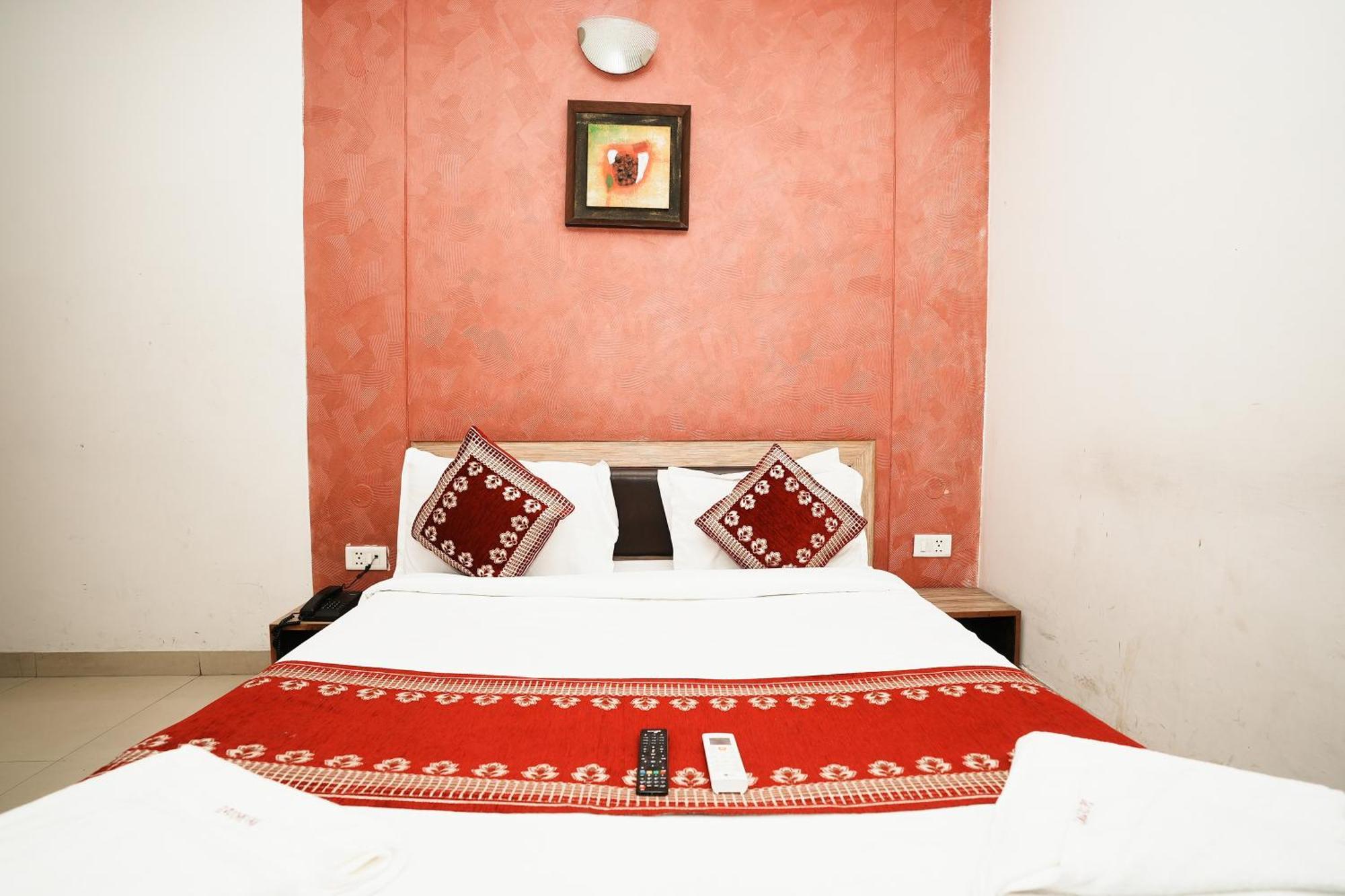 Hotel Om Paradise Near Igi Delhi Airport New Delhi Eksteriør billede